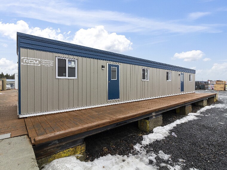 Site trailer 12x60